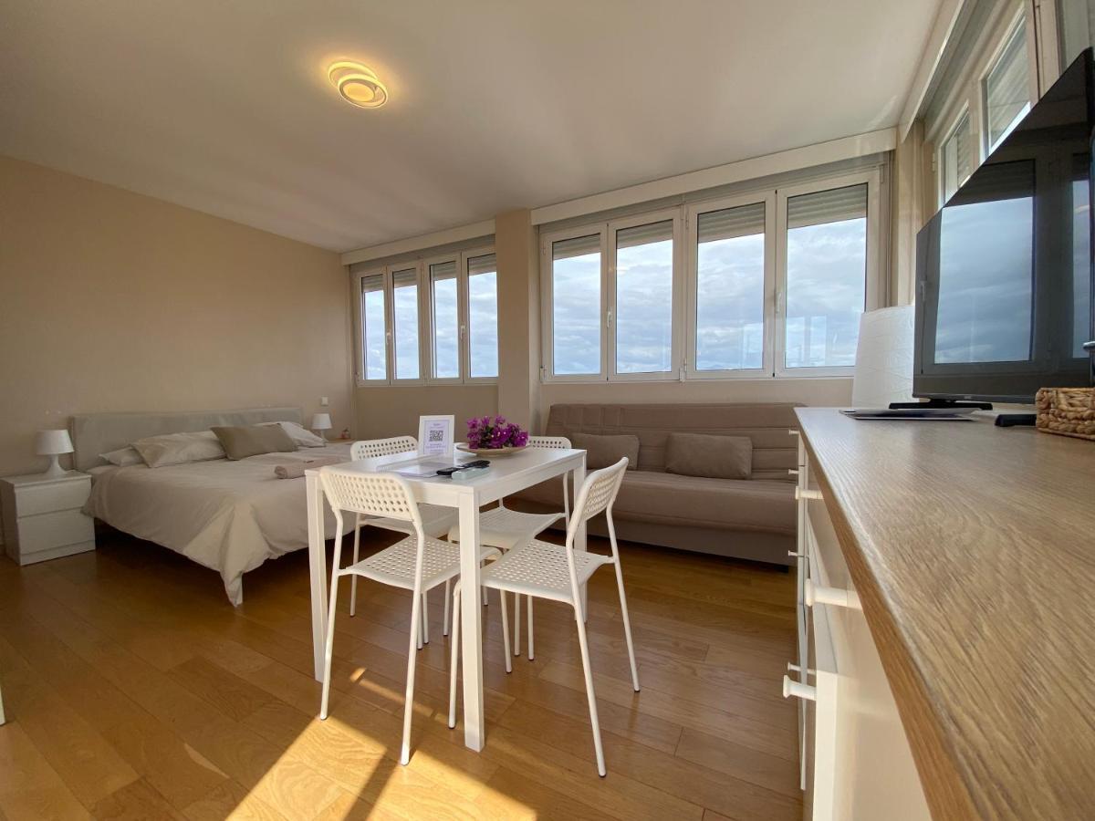 엘 캄펠로 Attic With Great Terrace Close To The Sea 아파트 외부 사진