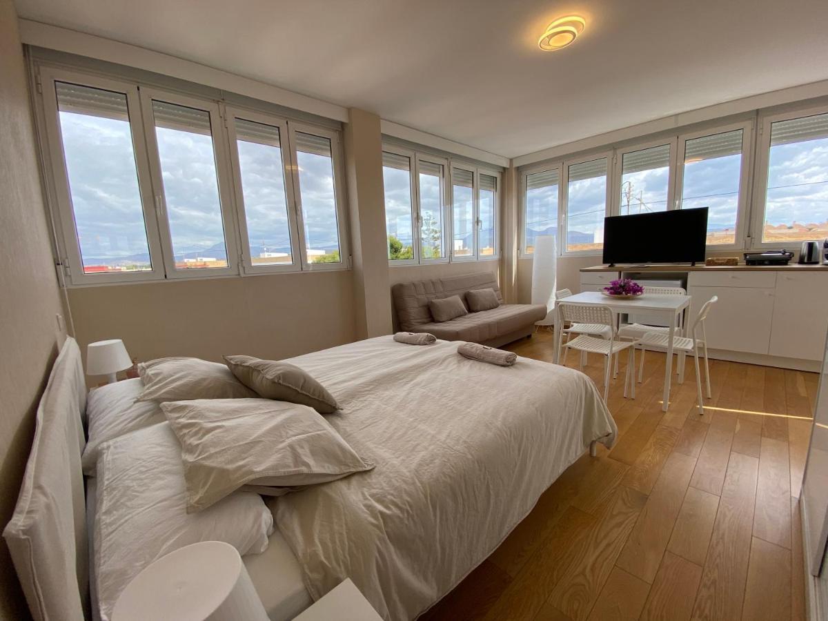 엘 캄펠로 Attic With Great Terrace Close To The Sea 아파트 외부 사진