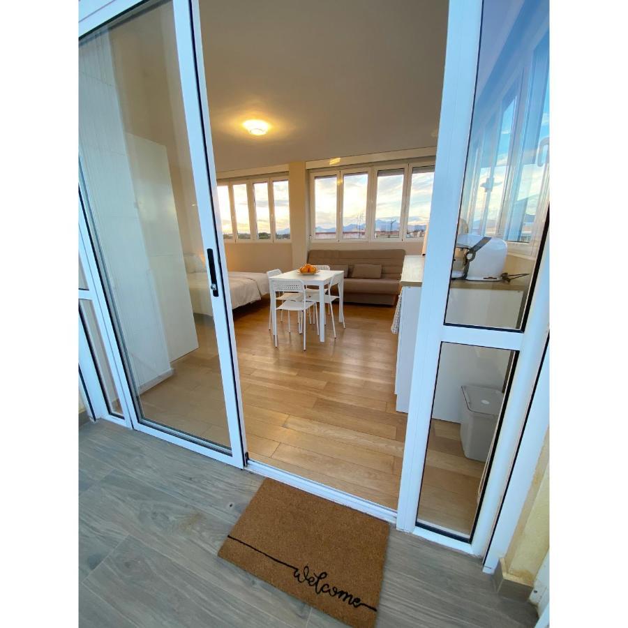 엘 캄펠로 Attic With Great Terrace Close To The Sea 아파트 외부 사진
