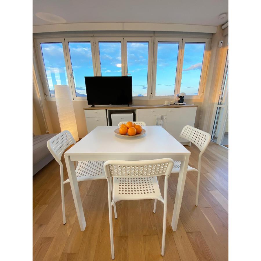 엘 캄펠로 Attic With Great Terrace Close To The Sea 아파트 외부 사진